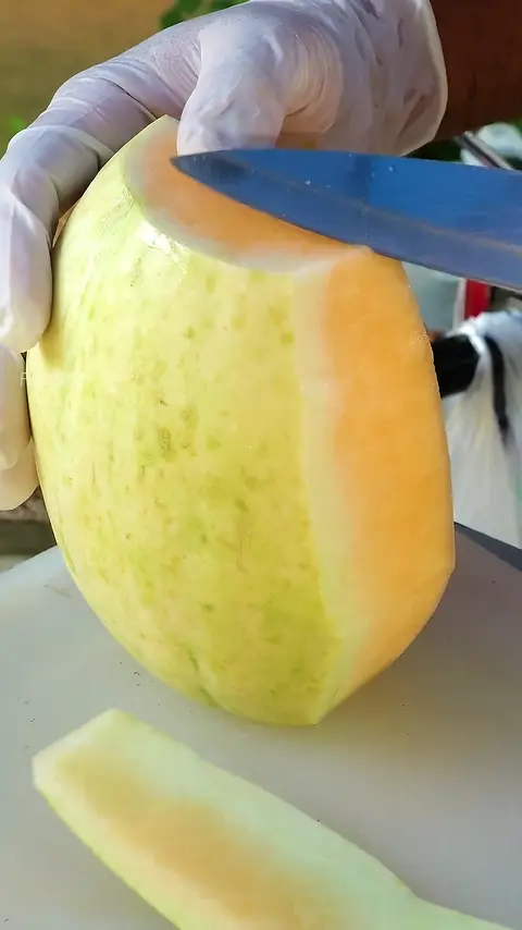 Amazing Golden Melon Cutting Skills - Thai Street Food