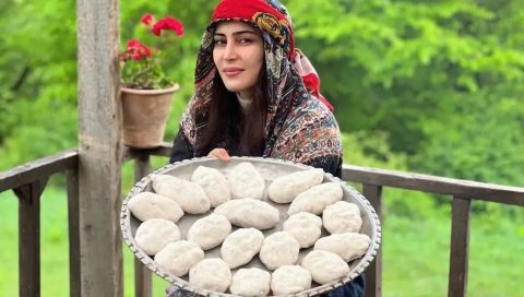 ⁣How to cook vegetarian rice dumplings, a delicious and vegetarian recipe in the nature of spring!