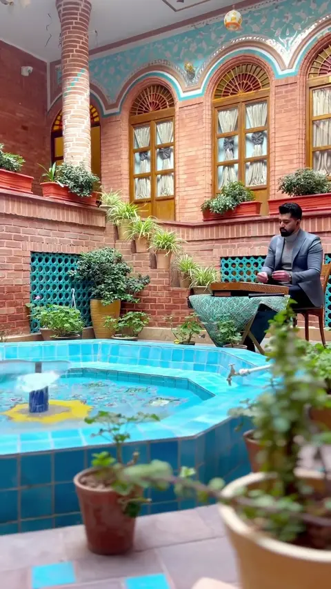 Traditional Iranian music in a traditional and authentic Iranian atmosphere(1080P_HD)