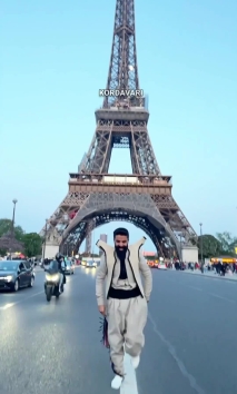 Dancing in the Eiffel Tower, France #dance #kurdishdance