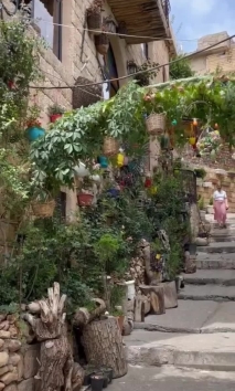 ئاکرێ ️