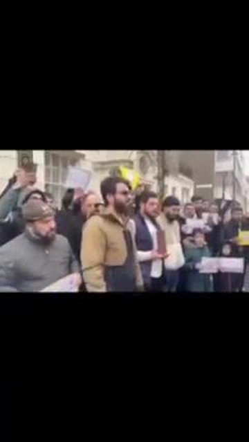 گەنجێکی ڕانیە لە سوێد قورئان دەخوێنێت