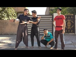 به‌زمی تۆپی پێ به مندالی