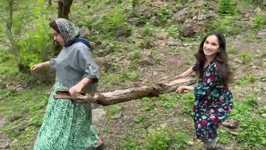 باخچەوانی و چێشتلێنانی خواردنی بەتام و خۆشی ئێرانی لە گوندەکەمانەوە