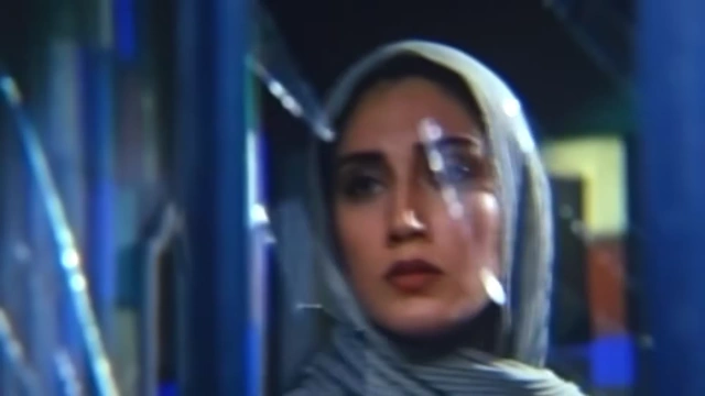 فیلمی فارسی عاشقانەی ( غەریبانە ) بە دۆبلاژی کوردی