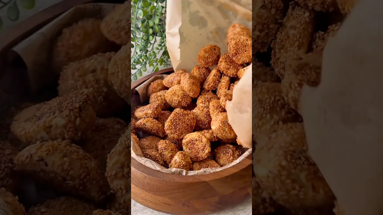 Susamlı topçuklar😍 #recipe #tarif #pratiktarifler #food #globalcuisine #kurabiye #tuzlu kurabiye