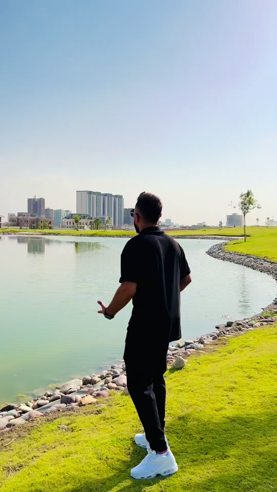 بعد ما شفت المتابعين الغوالي من العراق و العرب و اني حبيت اقدم اول ا...