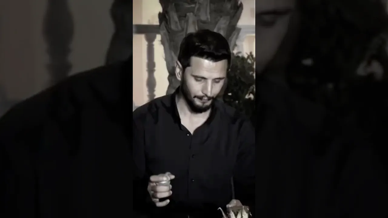کیسرا دێوانە دەزانم نەبوونی تۆ دەسوتێنێت هەناوم 🩶