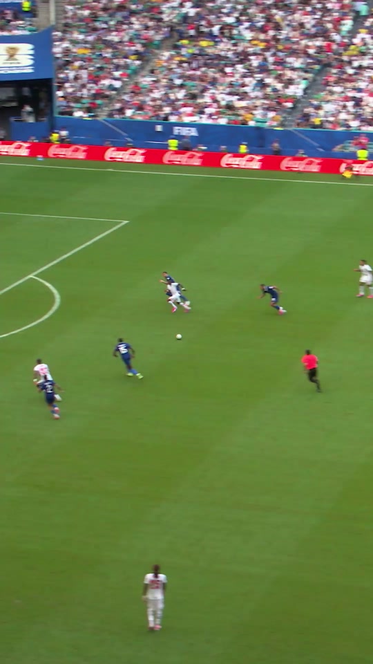 What a goal from Saka! 🏴󠁧󠁢󠁥󠁮󠁧󠁿🤩 #FIFAWorldCup