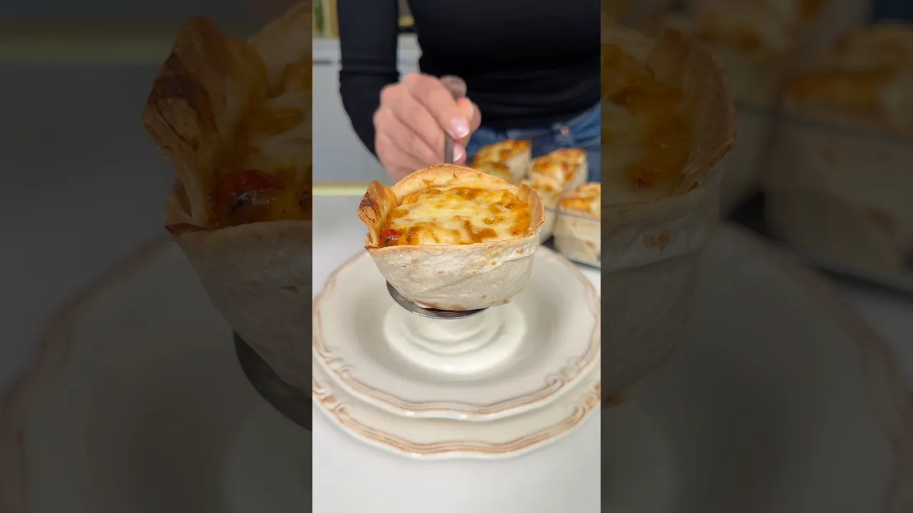 Lavaş Kuplarında Tavuk ｜ Tortilla Cups ⬇️ English #busezeynep #tortilla #recipe