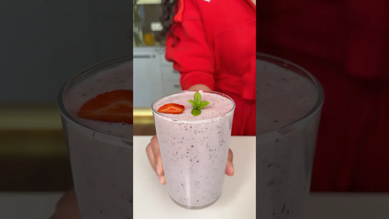 Summer Smoothie ｜ Çilek Rüyası yaptım #busezeynep #smoothie