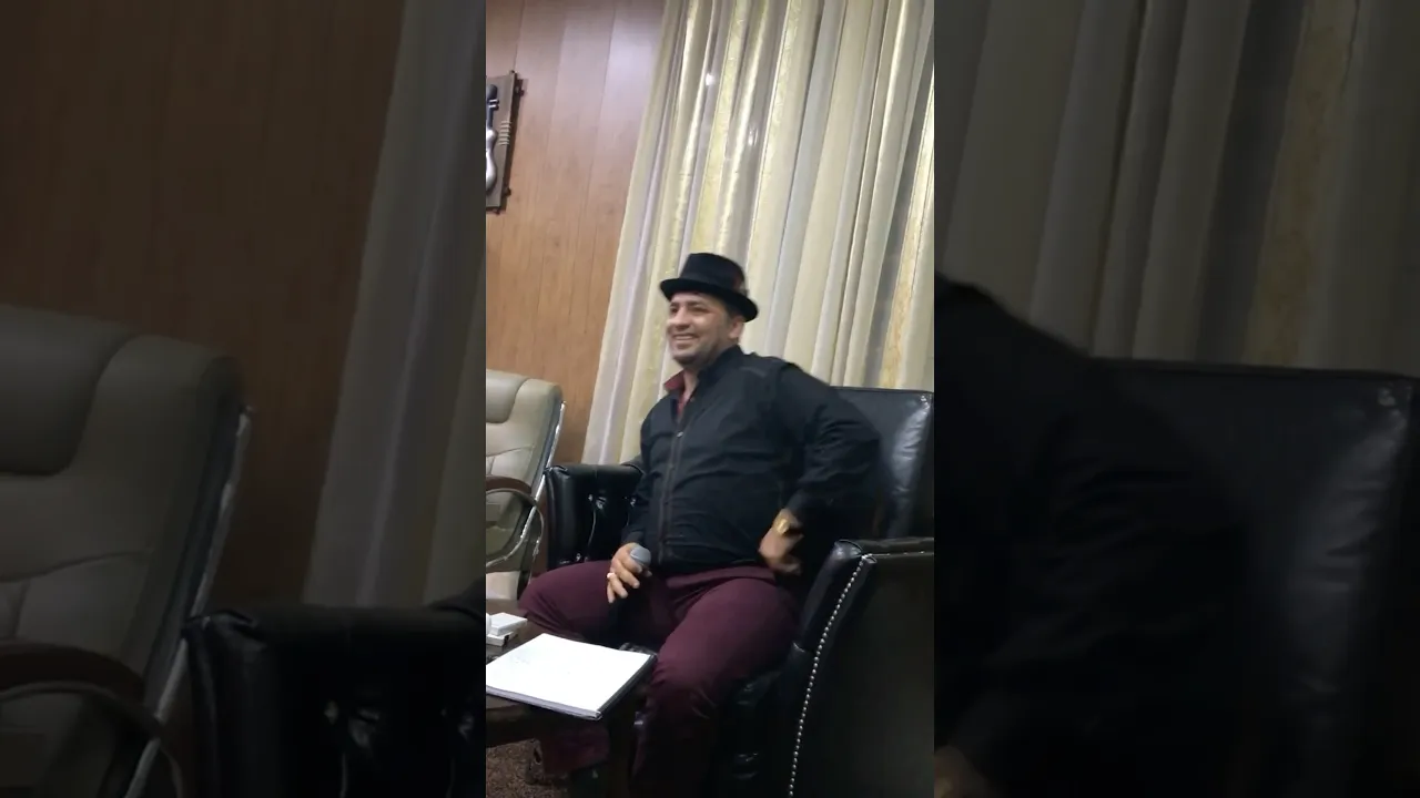 هەمووتان وان 😂 بەتەڵاقم