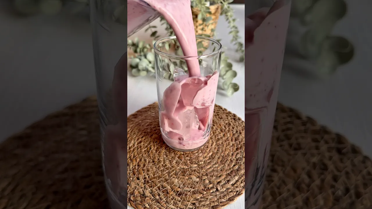 Çilekli milkshake🍓 #food #tarif #globalcuisine #recipe #cooking #milkshake #pratiktatlitarifleri