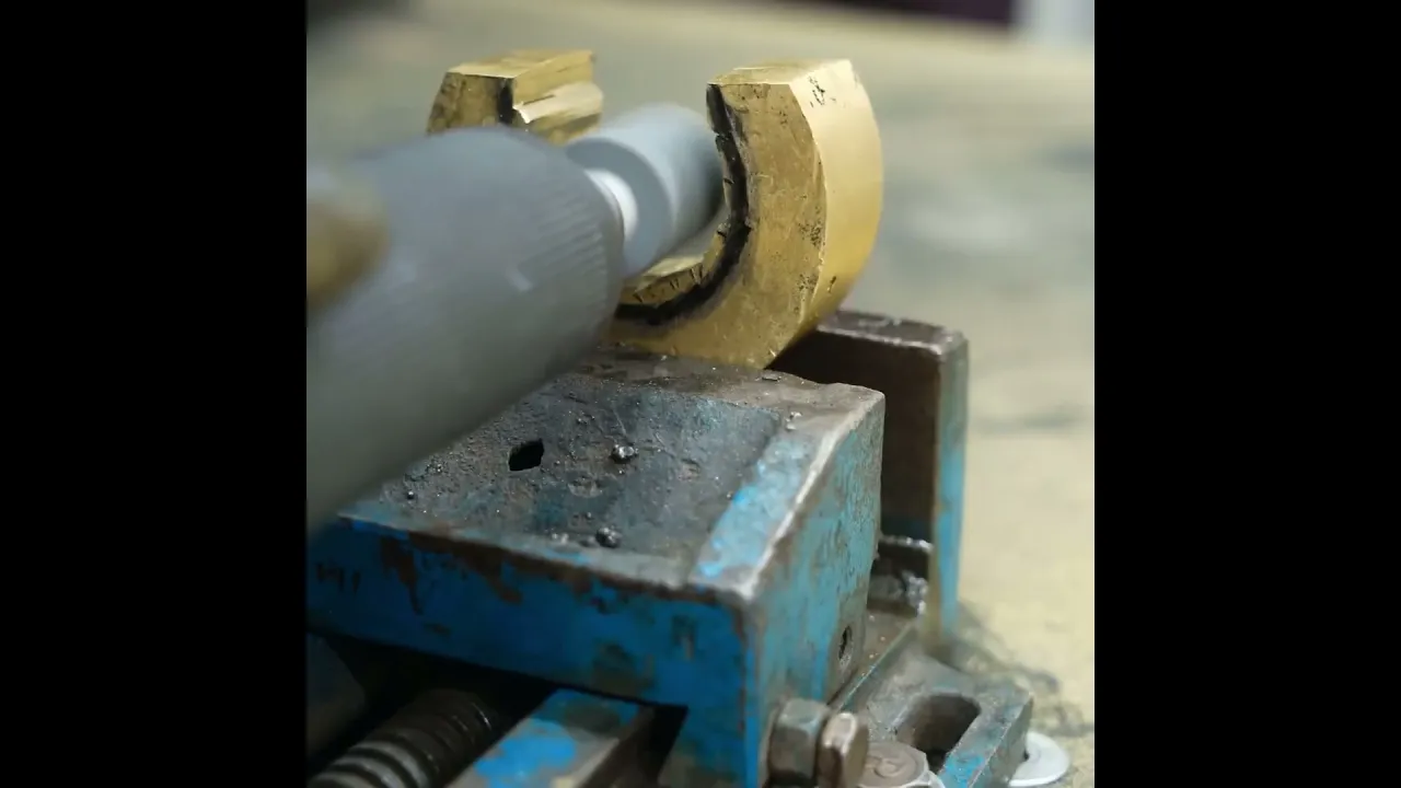 Forging a Spartan Laconian Sword from RUSTED Chain – Ancient Weapon Reborn