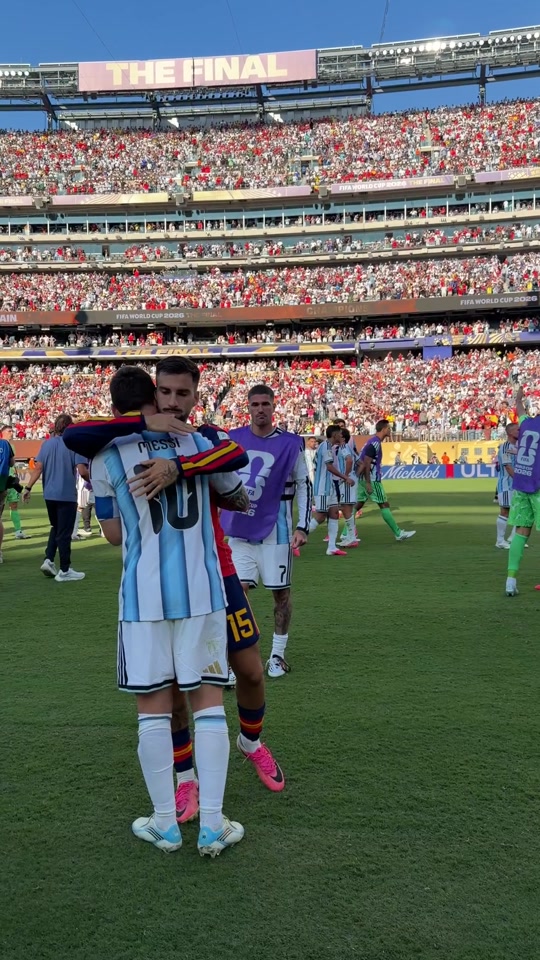 Messi 🇦🇷🤝🇪🇸 #FIFAWorldCup