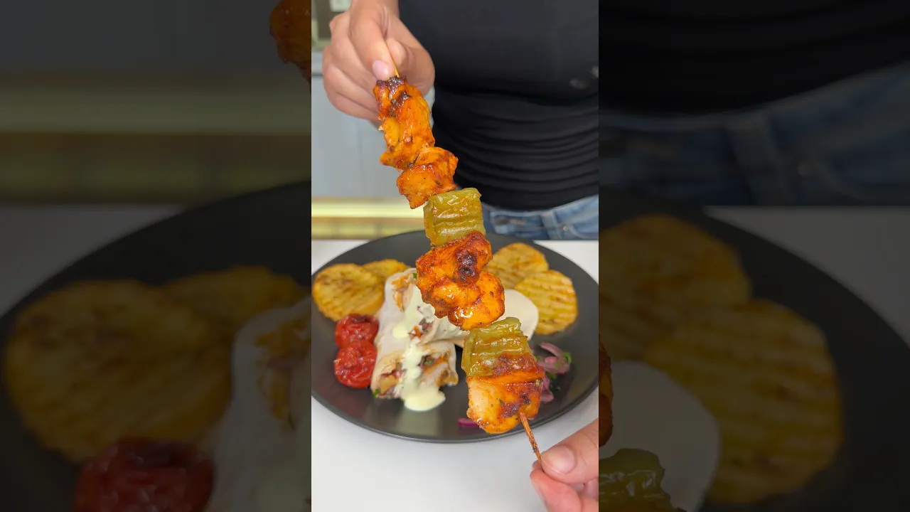 Bu neymiş ya! Tek Tepside Tavuk Şiş Dürüm🌯🥔One Pan Chicken Şiş Kebab #busezeynep #chicken