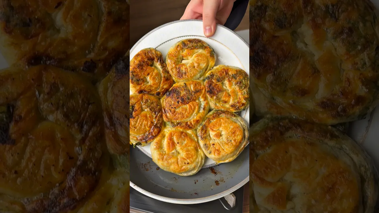 Ispanaklı peynirli tavada gül böreği😍 #recipe #tarif #food #cooking #globalcuisine #börek
