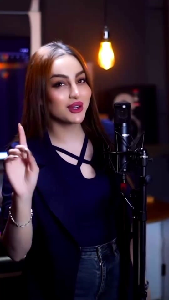ئەولا و ئەولای پێ ناوێ وەک خۆۆم ڕۆژهەڵاتییە😌😎😍