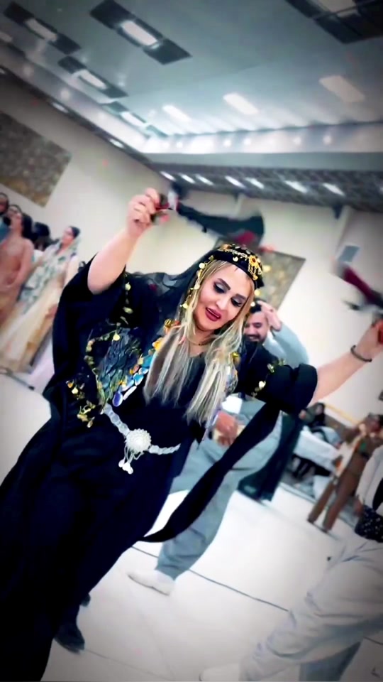 Kurdish dance 😍😍😍#kurd #kurdistan #kurdish #kurdmusic #kermanshah #do...
