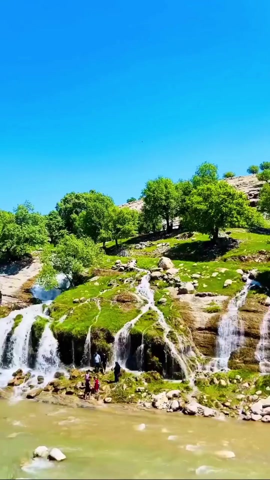 سروشتی جوانی زاگرۆس⧸طبيعة زاغروس الجميلة⧸طبیعت زیبای زاگرس#kurd #kurd...