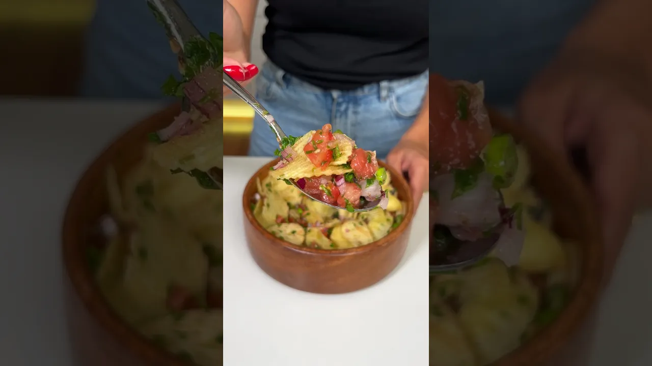 Salatayı cipsle karıştır🥗 #salad #busezeynep #shorts