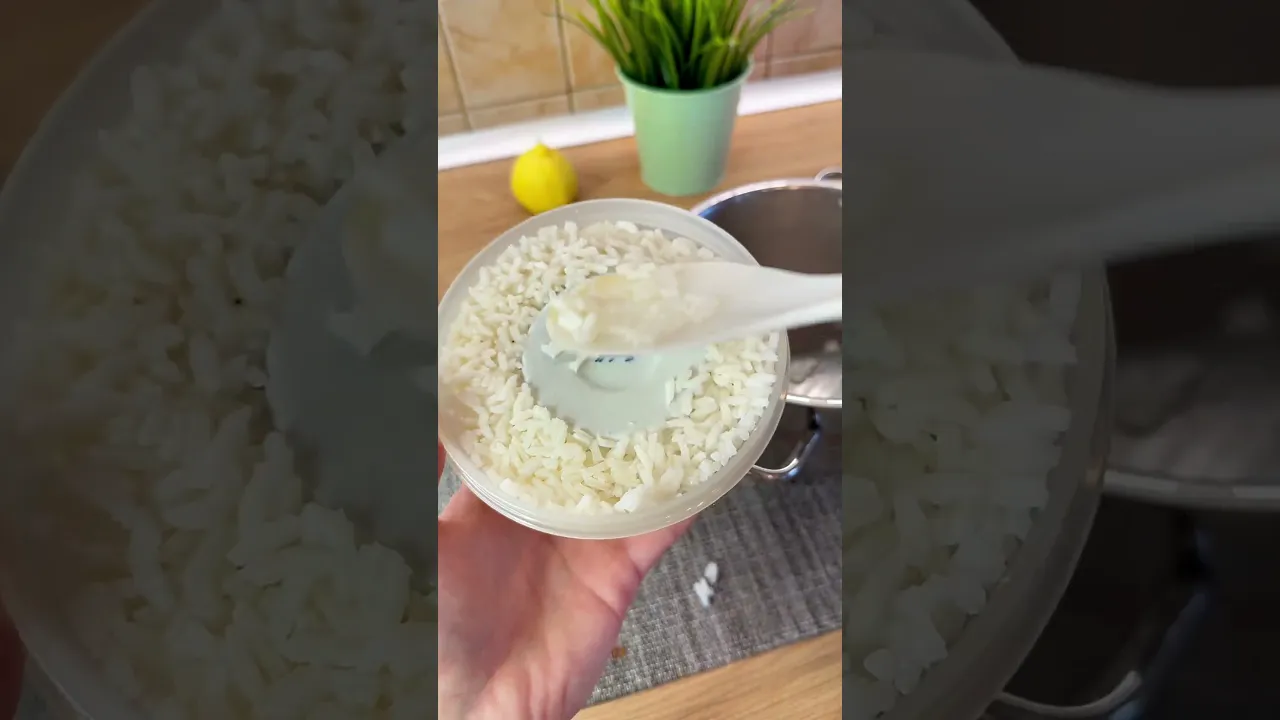 Save this to impress your family with a cool way to serve rice#lifehacks #cookinghacks #rice #fypシ