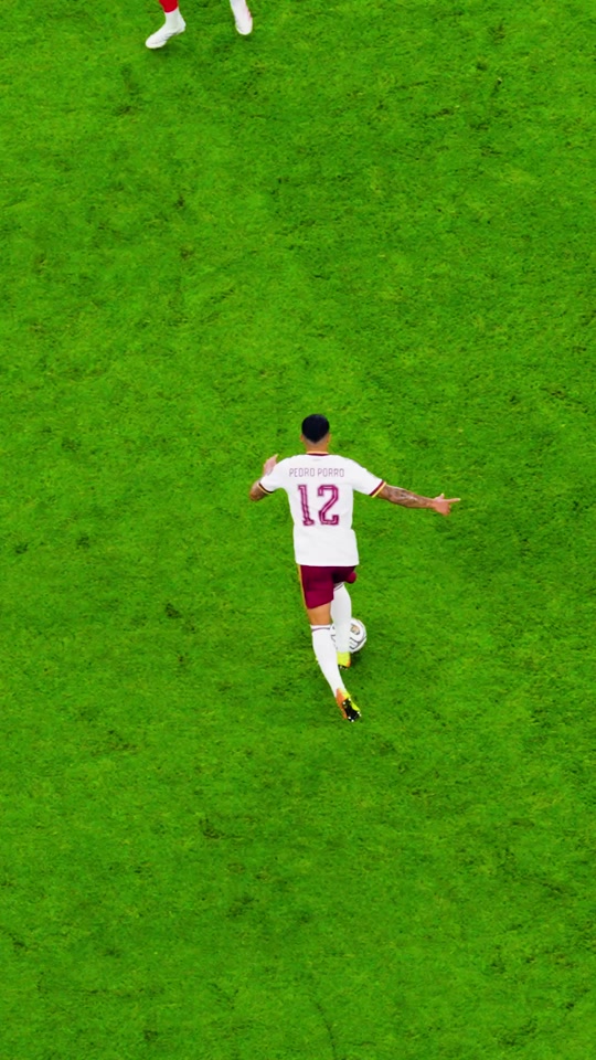 Give and go 🇪🇸✨ #FIFAWorldCup