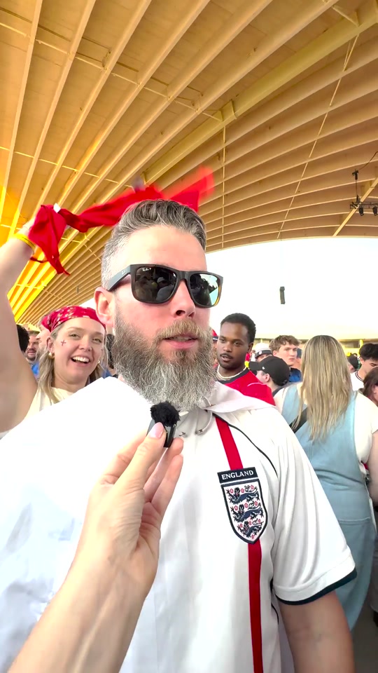 England fans in Vancouver after that final whistle 😮‍💨🏴󠁧󠁢󠁥󠁮󠁧󠁿 #FIFAFa...