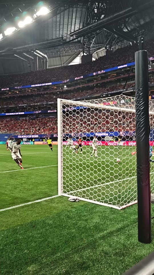 Closer than ever to La Roja's best goals. 👀🇪🇸 #FIFAWorldCup