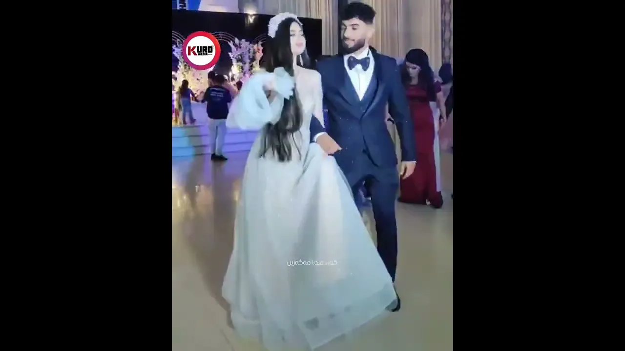 هه‌ڵپه‌ڕكێ بوك و زاوا جوانه‌..￼