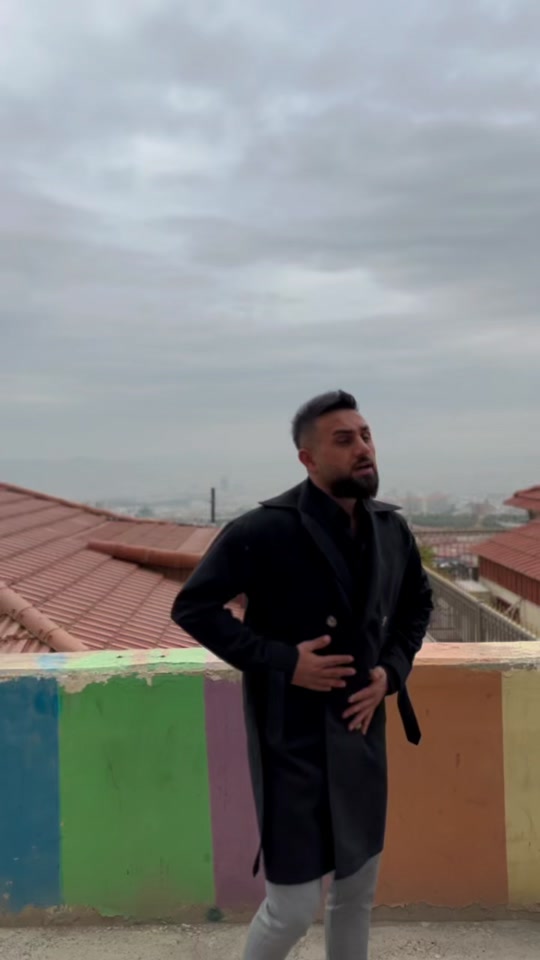 ئەم کۆپلەیەشتان پێشکەشبێ بتانبینم هاوڕێان 🤩 زۆرترین دوێتی لەگەڵ بکەن...