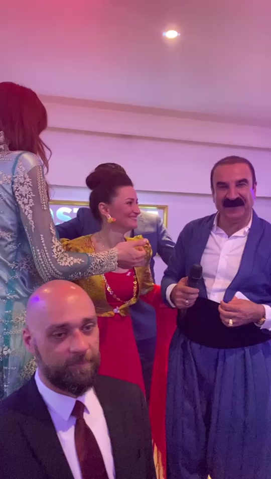 بالایی کورته پر باوه شه🤣🤣🤣🤣🤣