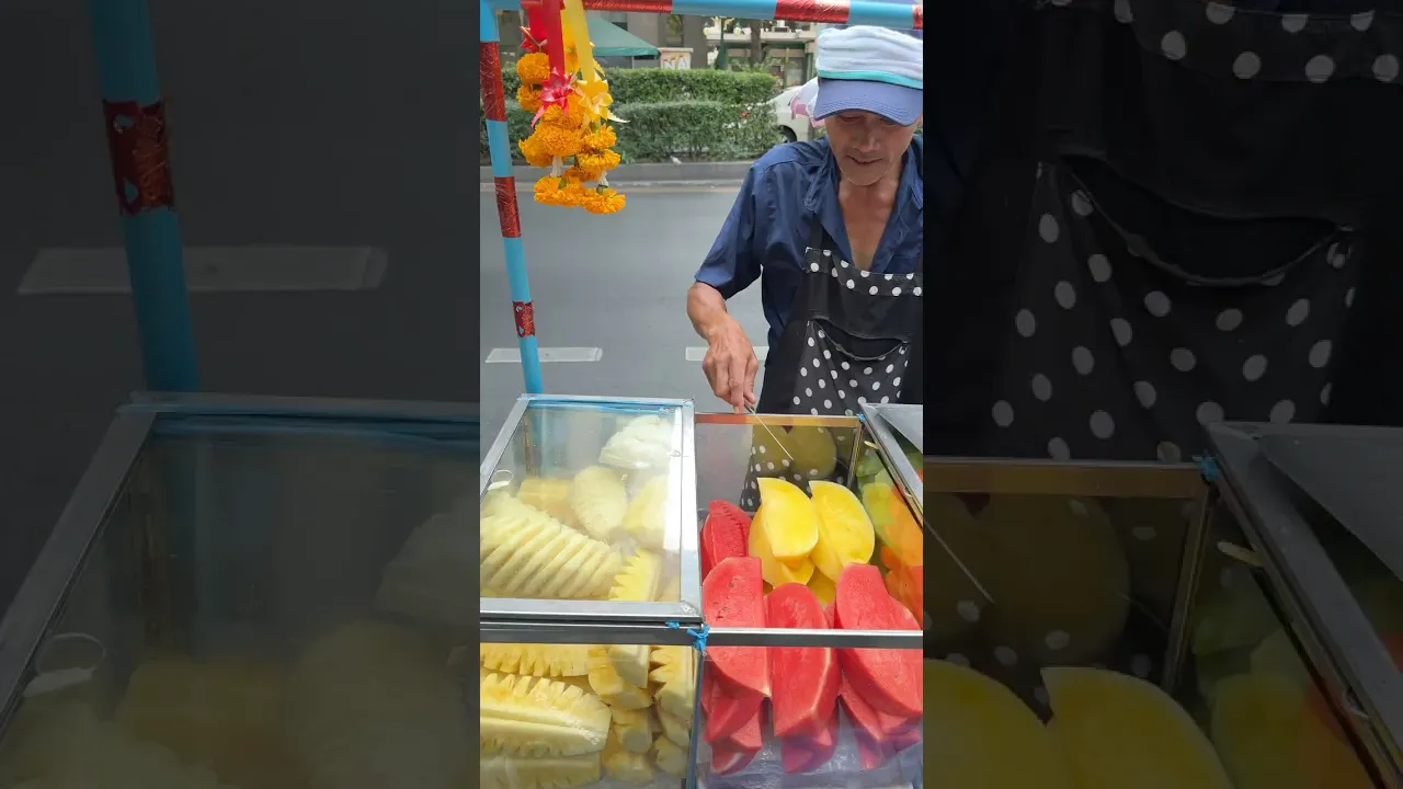 A Perfect Fresh Fruit Snack for Only $0.60 in bangkok