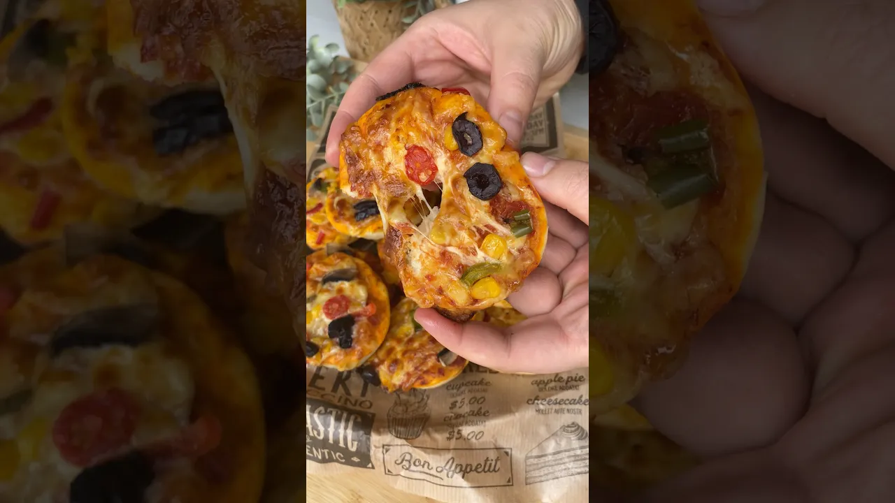 Mini pizzalar😍 #pasta #food #recipe #cooking #delicious #globalcuisine #pratiktarifler #pizza