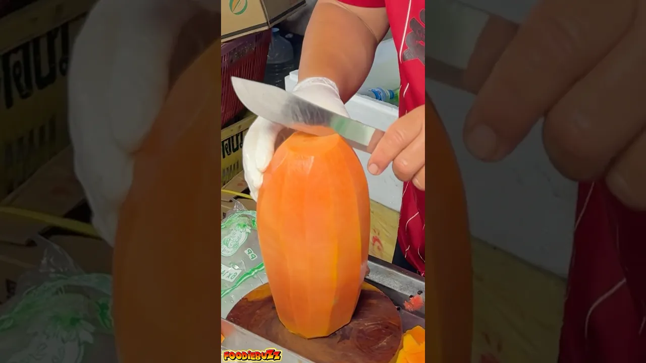 So Clean! Amazing Papaya Peeling Skills in Bangkok !!! Fruit Cutting Skills