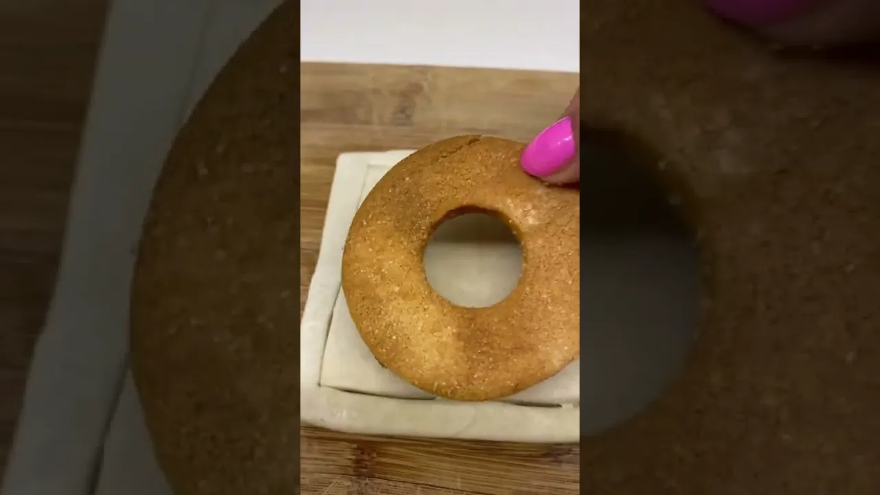 1 Elman varsa bu tatlıyı yapmalısın 🥯 #elmalıkurabiye #milföylütarifler #tatlı #2malzeme