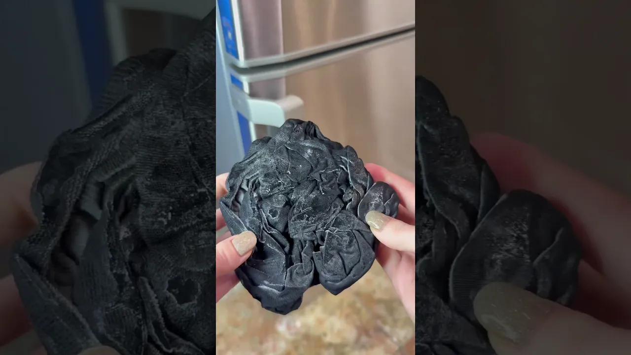 Tights hack： freeze them first!🙀✅👀#lifehacks #tipsntricks #diy