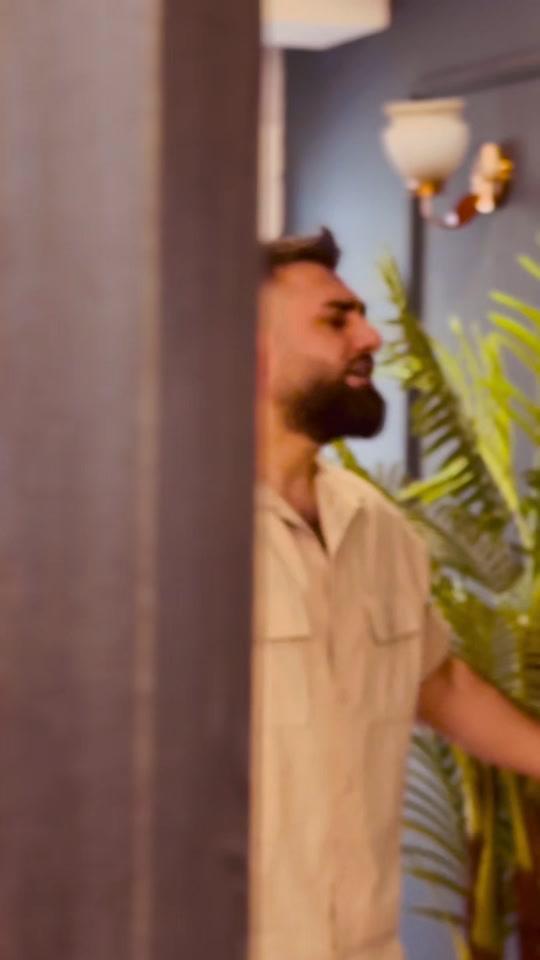 ئیتر بەسە ئەم بێڕەحمیە هیچ کەس خەمی کەسی نیە هەر ئەڵێن ژیان گۆڕاوە ...