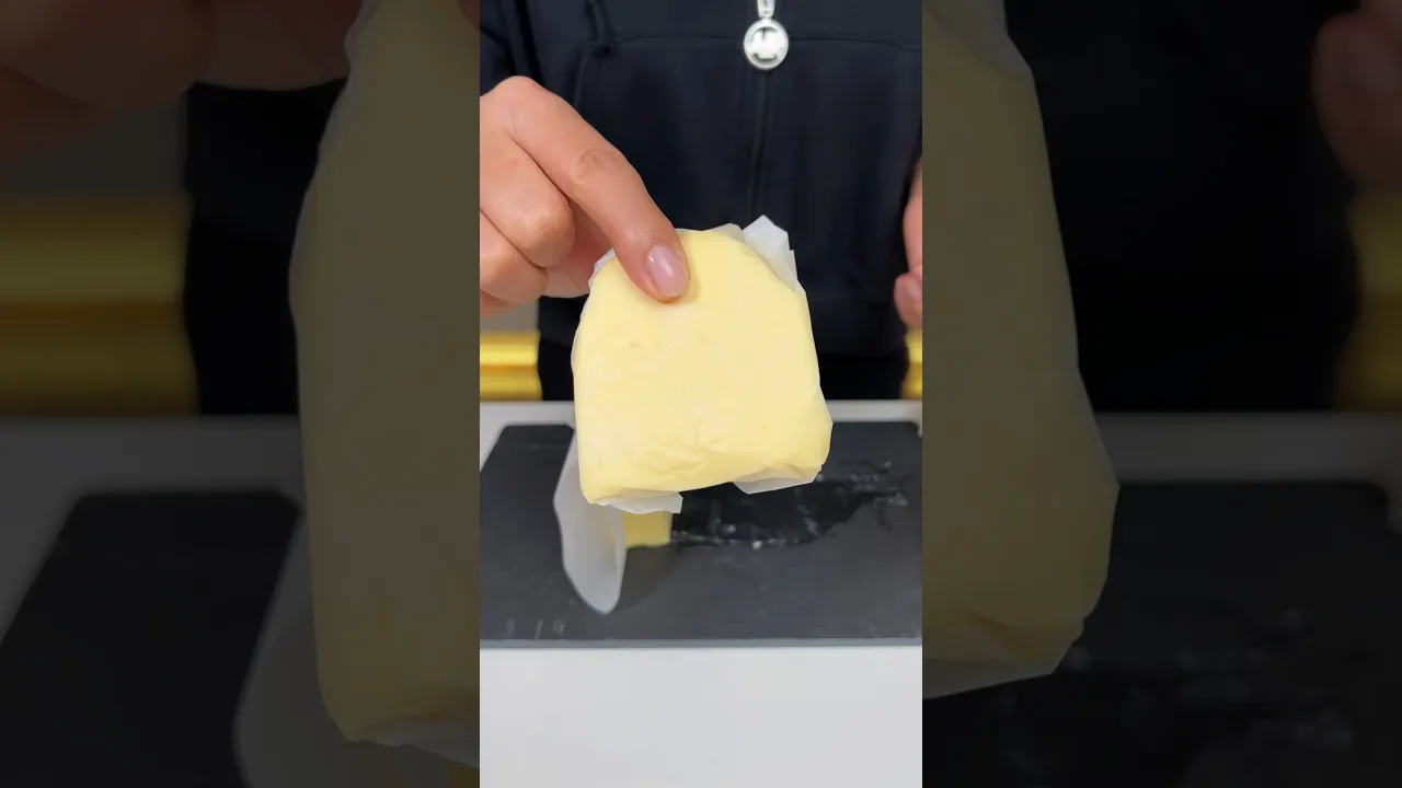 Tereyağ artık küflenmiyor #butter #shorts #kitchenhacks #busezeynep