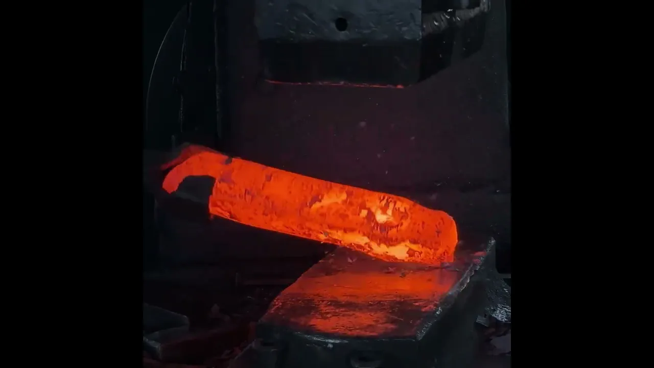 From Sea Titans to Excavator Titans ：The Ultimate Steel Recycling Process AS