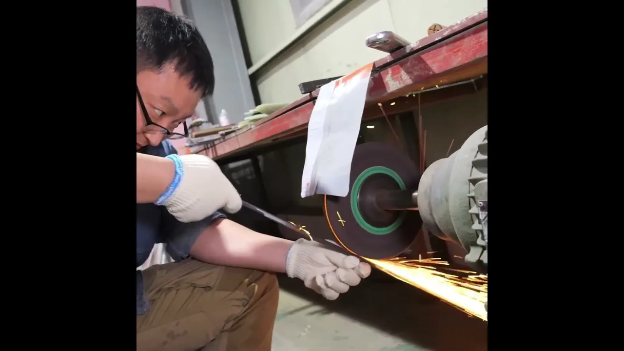 Turning Rust into Glory ｜ Making a Shiny Sword from Scrap Iron