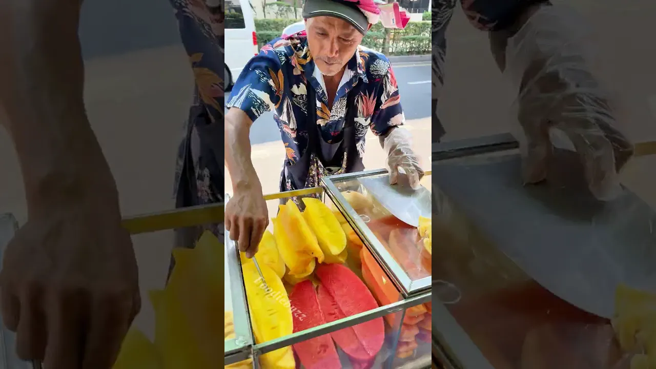 Perfect Fresh Fruit Cutting Skills in Bangkok
