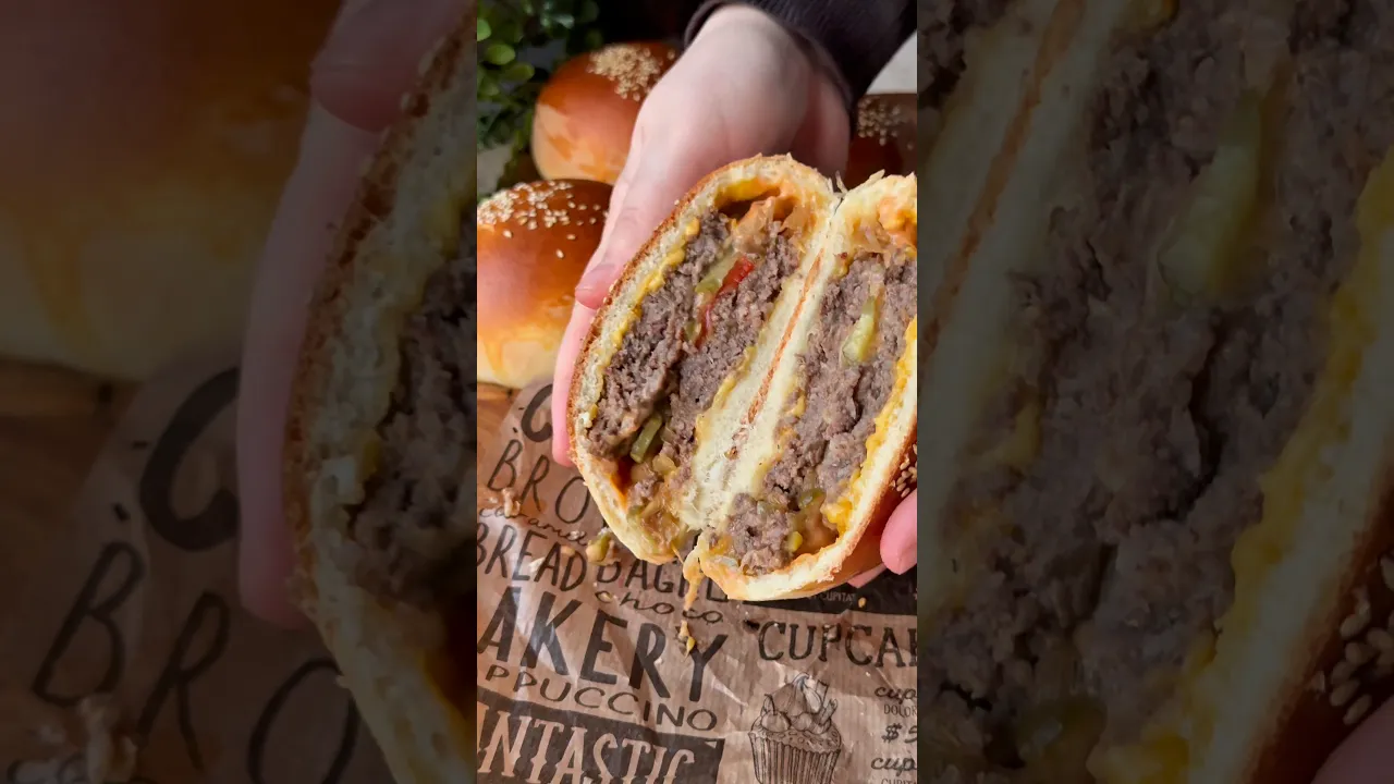 🤯 Burger INSIDE a Bun？ Must Try Baked Burger!