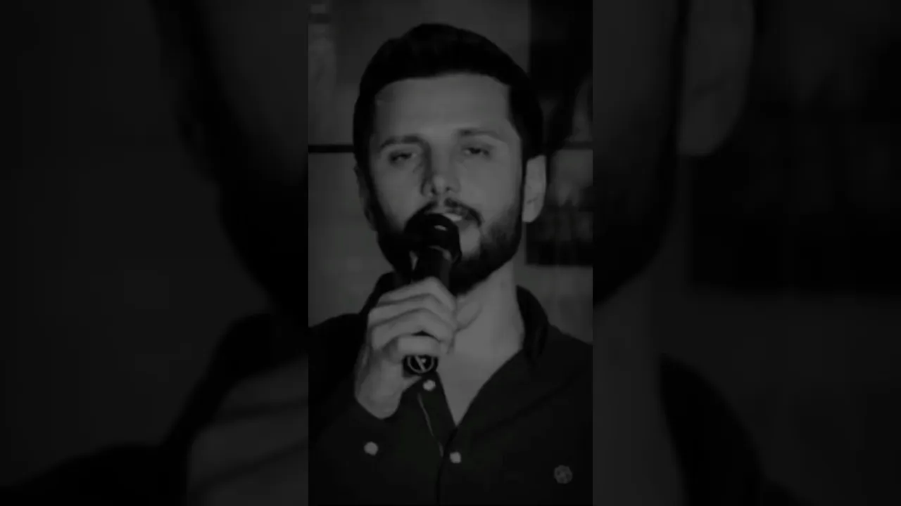 کیسرا دێوانە بەخوا ئەگەر بشمری من چاوەروانتم 🖤