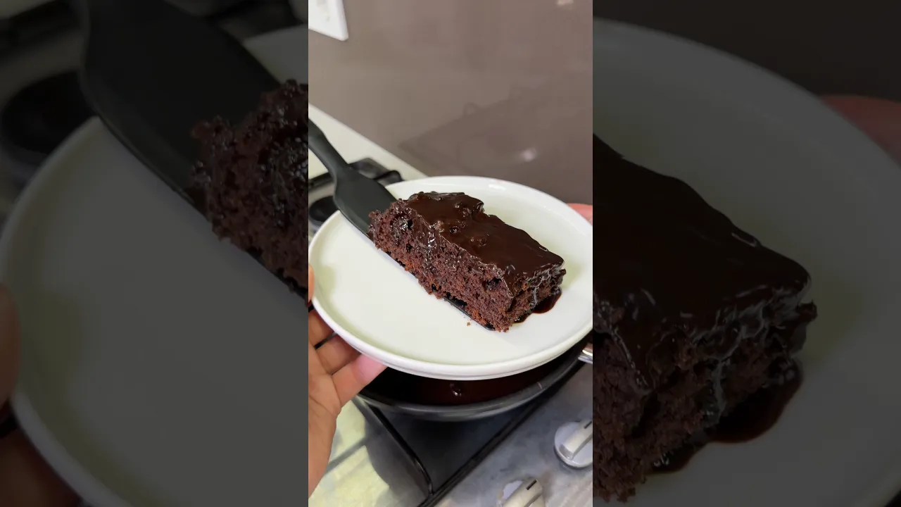 15 Dakikalık Tavada Islak Kek ｜ 15 Minute Pan Chocolate Cake ⬇️ English #busezeynep #cake