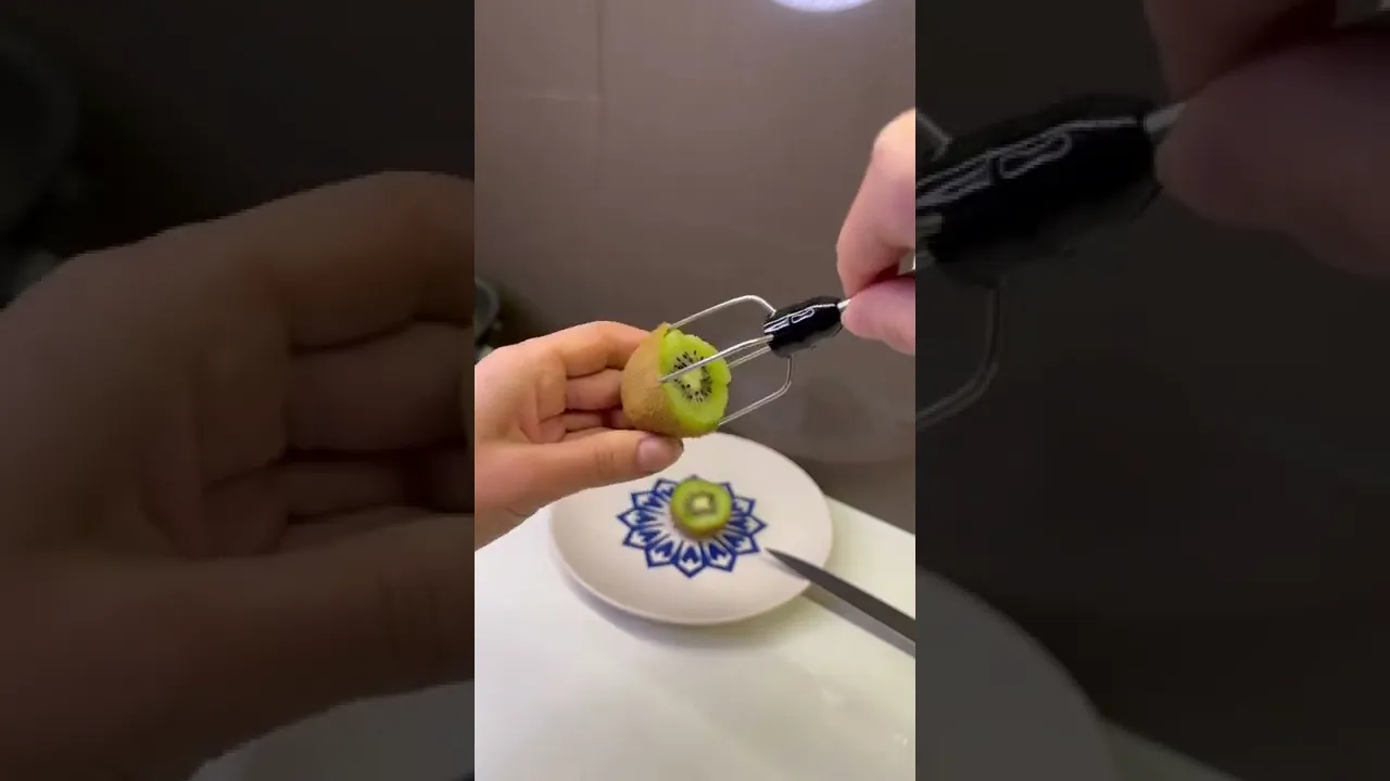Kiwiyi artık böyle kesin 🥝 #kiwi #pratiktarifler #cut