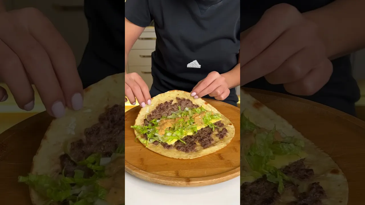 Eat or Pass？？ 🍔 #tacos #bigmacsauce #busezeynep #shorts