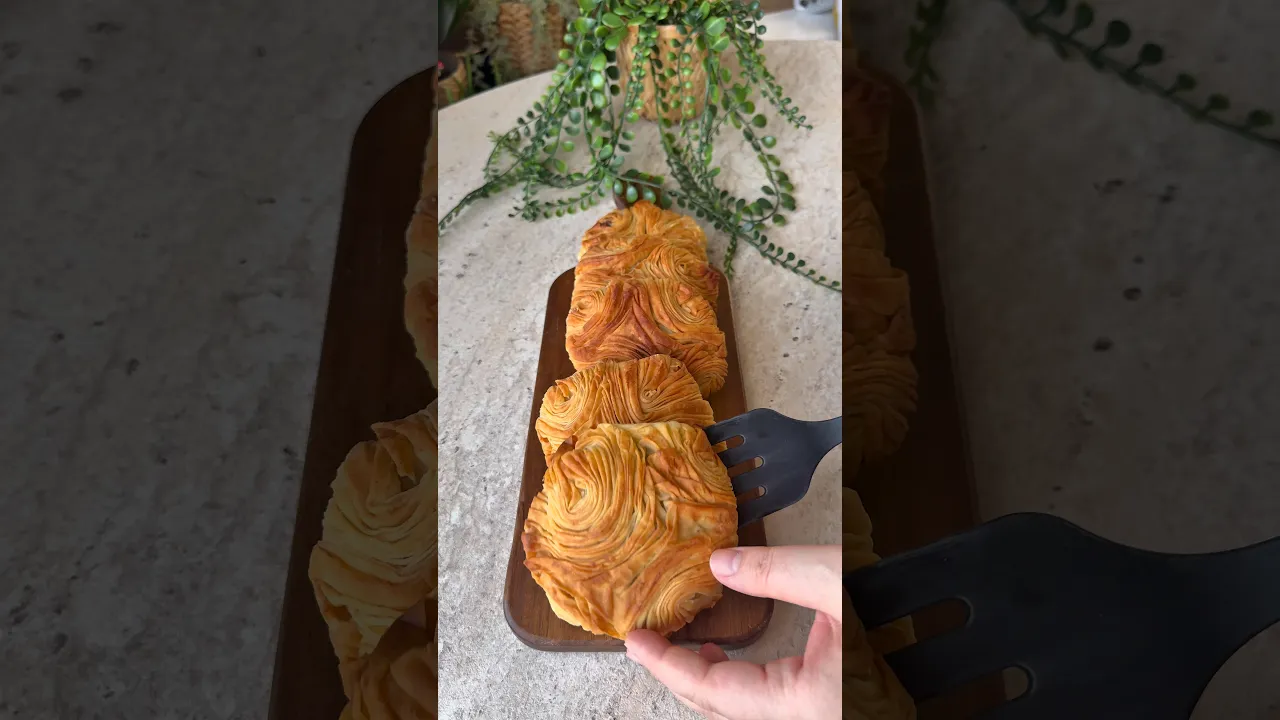 Deve bastı böreği😁 #food #tarif #recipe #cooking #globalcuisine #baking #borekler #kıymalıbörek