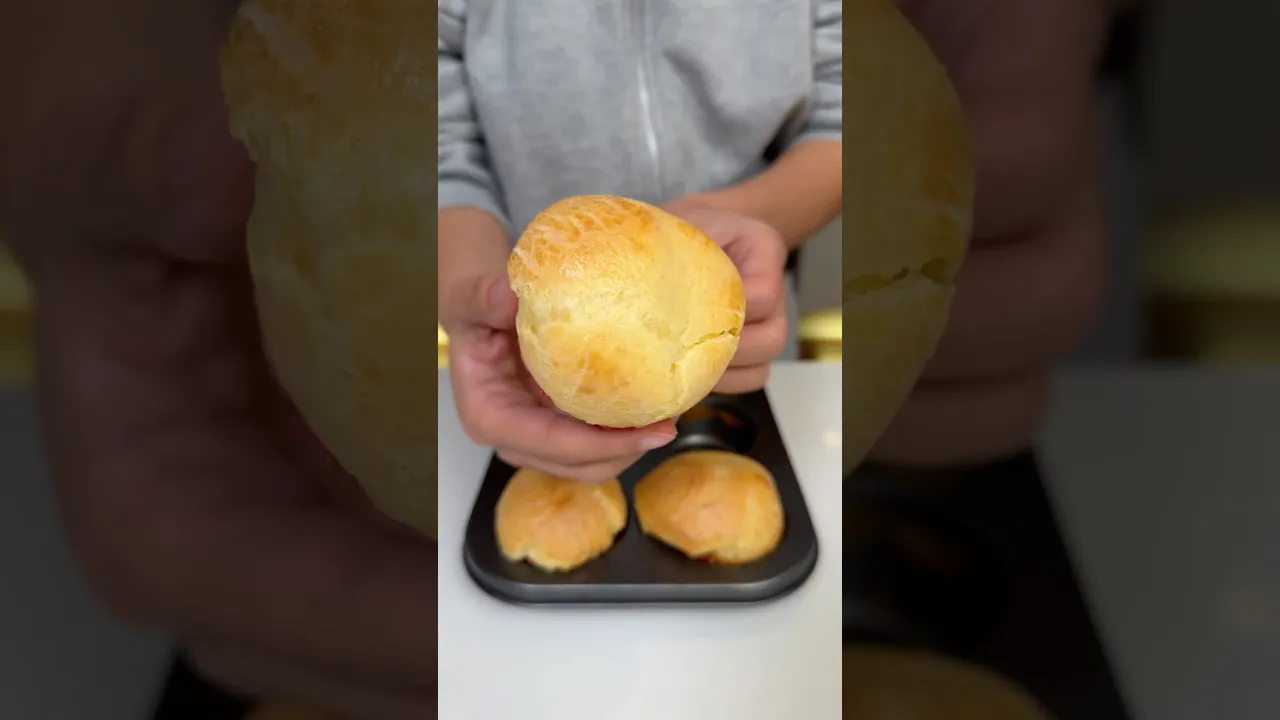 Pão de queijo 🇧🇷. #cheesebread #busezeynep