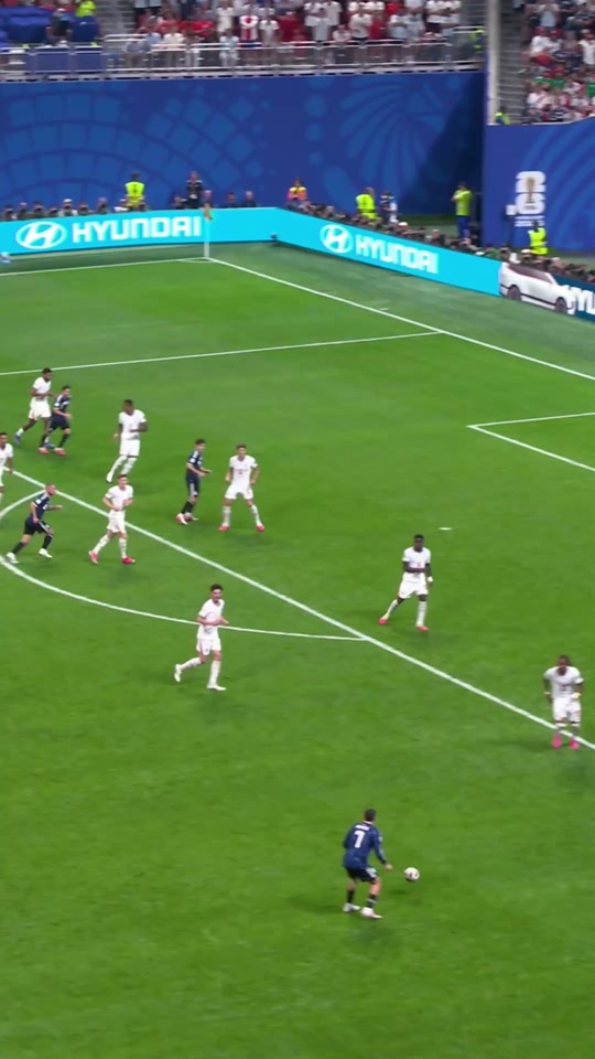 Mac Allister hit the post twice! 😱 #FIFAWorldCup